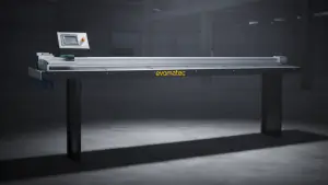 माइटर सॉ के लिए फीडिंग यूनिट के रूप में स्वचालित रोलर कन्वेयर EVOCON 3500 ECO