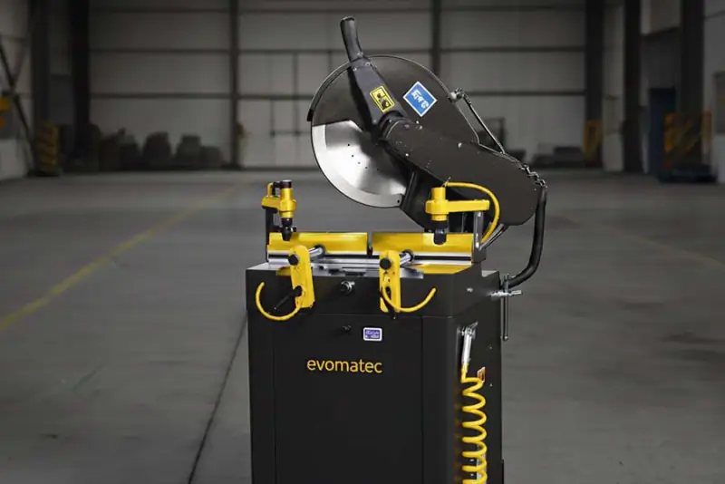 SERRA DE ESQUADRIA PROFISSIONAL COM SUPORTE PARA PERFIS DE MADEIRA EVOM II M WOOD