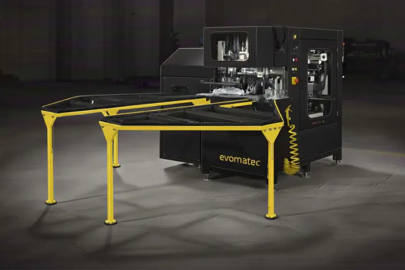 AUTOMATISCHE ECKENVERPUTZMASCHINE FÜR PVC-FENSTERPROFILE EVOO IVSA